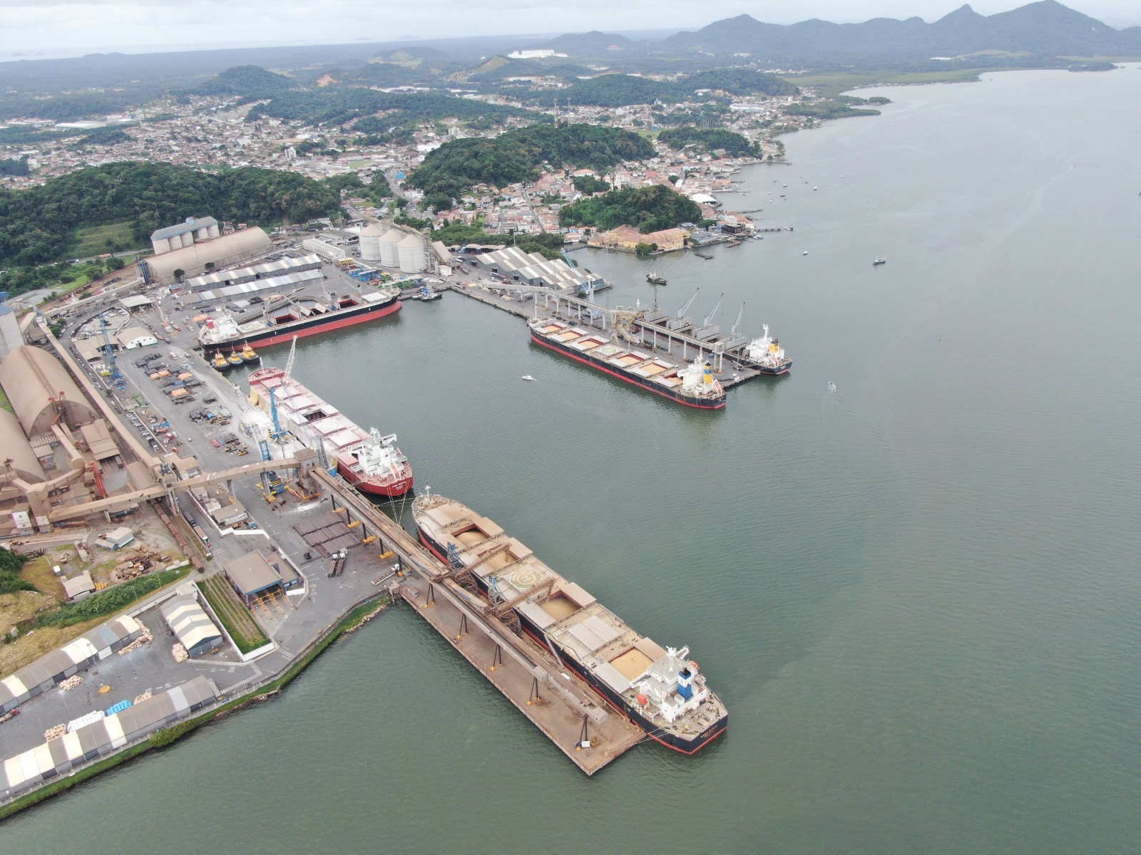 Porto de São Francisco registra aumento de 6% na movimentação de cargas